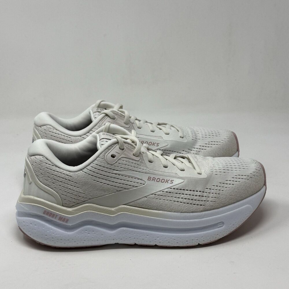 Brooks Women’s White/Light Gray Ghost Max Running Shoes